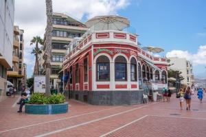 Surf & Stay Las Canteras 150m from the Beach