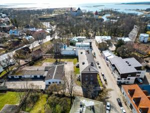 KURESSAARE CASTLE PARKSiDE
