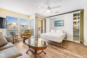 Sparkling Studio with Shared Pools Hot Tubs Golf Tennis & a Private Beach