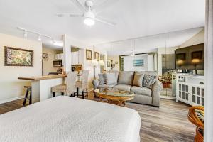 Sparkling Studio with Shared Pools Hot Tubs Golf Tennis & a Private Beach