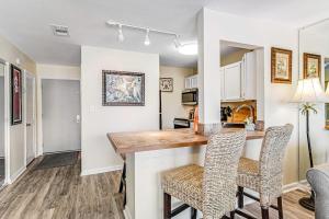Sparkling Studio with Shared Pools Hot Tubs Golf Tennis & a Private Beach