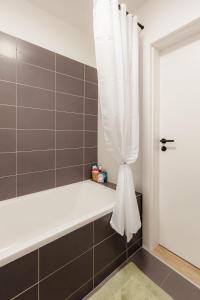 BNB 3 Towers apartment