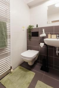 BNB 3 Towers apartment