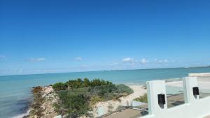 Third floor with beautiful beach views!