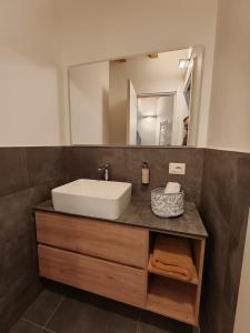 NEW Nido di Luce in the Center, 2 Bedrooms