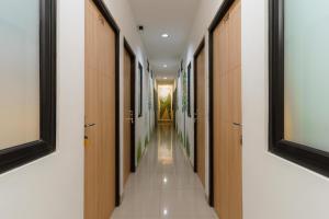 RedDoorz near Seasons City Mall 3