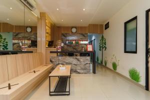 RedDoorz near Seasons City Mall 3
