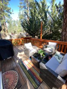 Beautiful Remodeled Home, Hot Tub, Near Ski & Lake