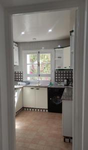 Comfortable Apartment Near Beach & Marina