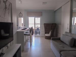 100 metros da praia 2 Suites AC Churrasqueira