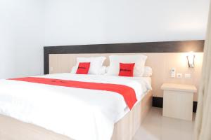 RedDoorz near Muaya Beach Jimbaran