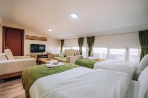 Darki Bazaar Apartments-Central bazaar location with free parking