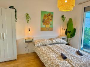 Modern Apartment with Garden & Terrace