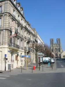 Hotels Hotel De La Cathedrale : photos des chambres