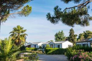 Campings Domaine Les Muriers : photos des chambres