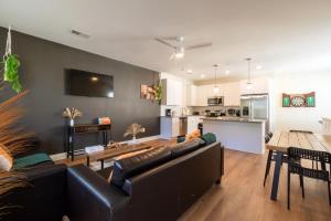 Brand New Downtown Beach Stay,WilmingtonPoolWiFi