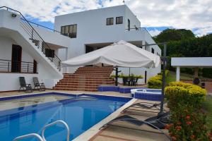 Summer House Villa en Condominio privado La Mesa Cundinamarca