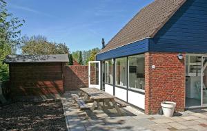 Gorgeous Home In Noordwijkerhout With Wifi