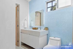 Incredible location in Hotel Zone, beautiful 3b condo