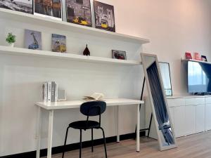 Minimalistic Seaview TheSuites Straits Quay 5Pax