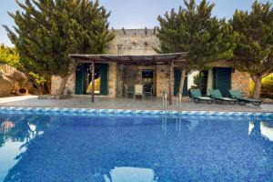 Sea-Sunset Views Villa Lefkothea with Private Pool near Elafonissi
