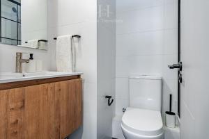 HT Modern apartment with a view in Ñuñoa with AC