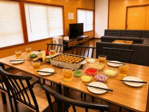 手ぶらでBBQ-雨の日ok屋根付ウッドデッキ-鍋たこやきチーズフォンデュ 最大8名様
