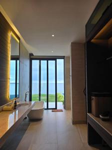 Sabi by the Sea Kep