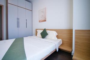 Botanica - 2BR - Cozy Spacious & Airy Near Airport