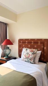 Elegant and Spacious 2 BR Apt Walk to BTS Nana