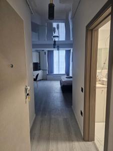 Serenity Studio Black