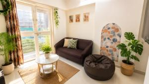 Hideout 2bhk Kharadi Near EON