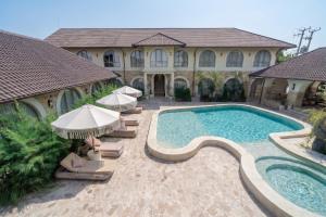 Maison Boheme Modern Apartment & Villa with Pool in Sanur