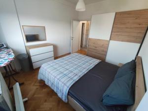 Kennedy Comfort Apartment, Near Old Bazaar & Universities