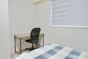 Convenient & Cozy 8 Beds Home - Prime Location with 4 Free Parking
