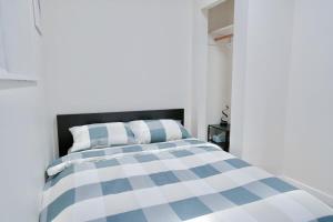 Convenient & Cozy 8 Beds Home - Prime Location with 4 Free Parking