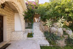 Green Oasis Holiday Home