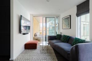 Sleek 1BDR Flat with Balcony Private Work Space
