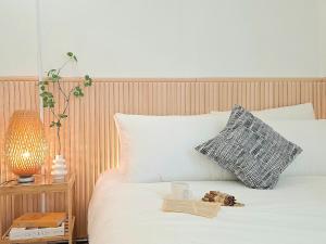 Opening Special Near Gwanaksan SNU Spacious 2 Rooms 3 Queen Size Beds Up to 6 People