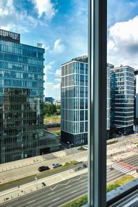 Lumina I Spacious 3BR Apartment with Parking I Balcony I Warszawa Zachodnia