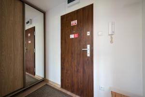 Ogińskiego Comfort Studio by BookingHost