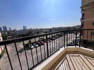 Modern Condo w Pool & Gym - Bangkok - City Home Srinagarindra