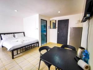 Patong Canal Villa 312