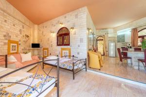 Pacos Resort Family Villa 11