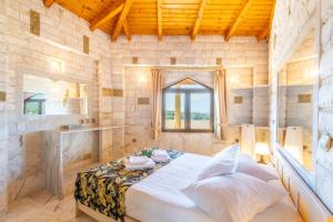 Pacos Resort Luxury Villa 17