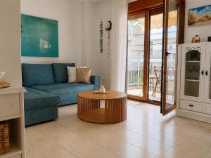 ZEFI BY THE SEA - ELEGANT SEASIDE APARTMENT 30m FROM THE BEACH
