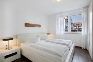 Modern & ruhig mit Parkplatz und 2 Balkonen - Ferienwohnung Herbstsonne
