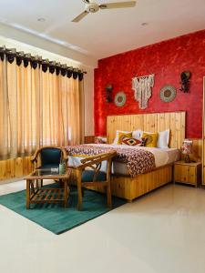 Himtrek Stays x House of Hippies, Kasol