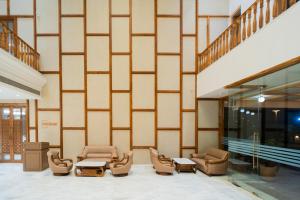 Status Dine Banquet And Restaurant