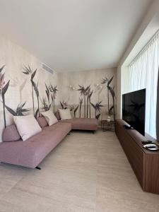Marlin White Apartment